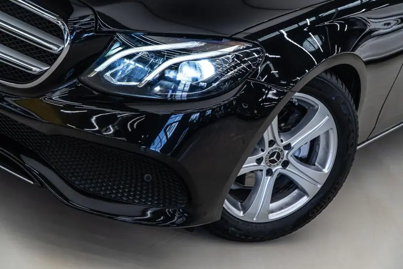 Mercedes-Benz E — Poza 34