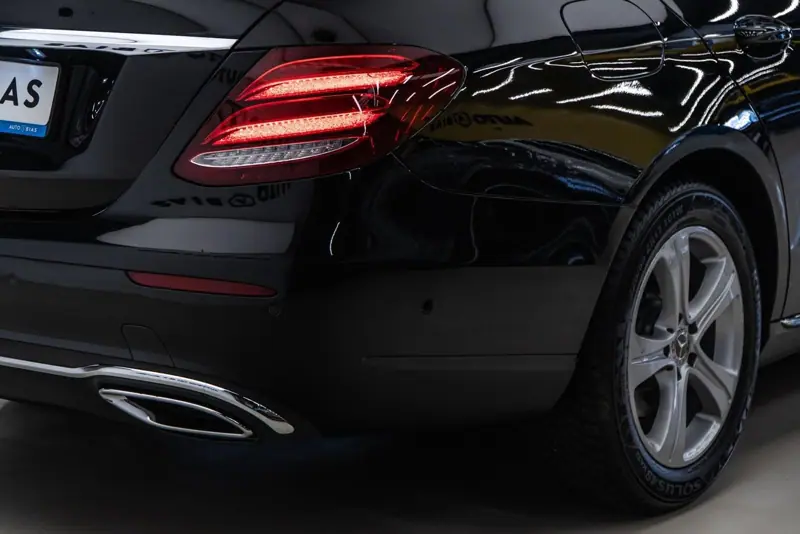 Mercedes-Benz E — Poza 37