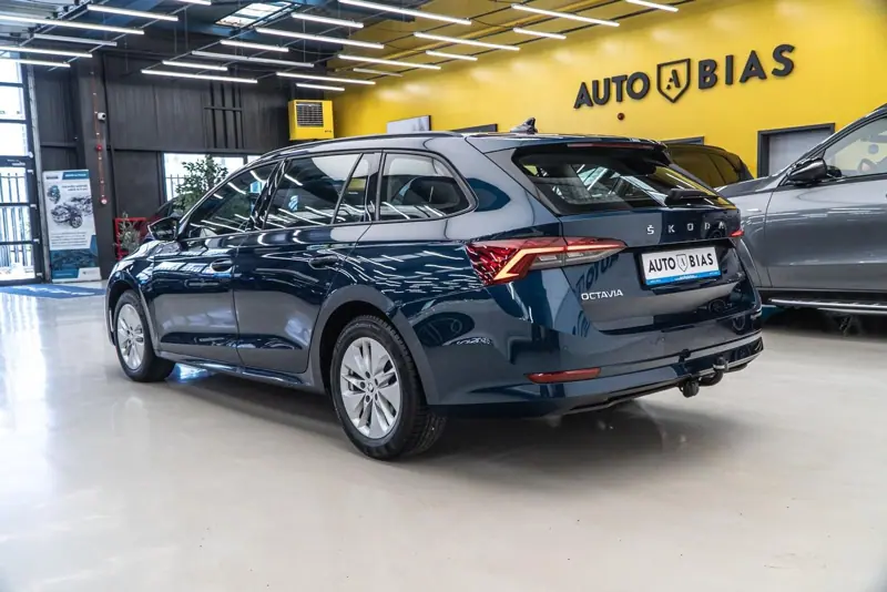 Skoda Octavia — Poza 5