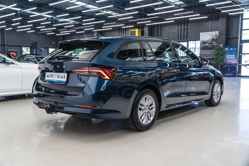Skoda Octavia — Poza 7
