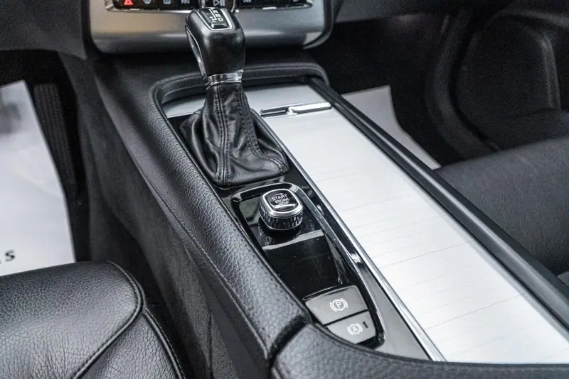 Volvo XC 90 — Poza 12