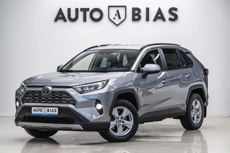 Toyota RAV4 2022 — poza 1
