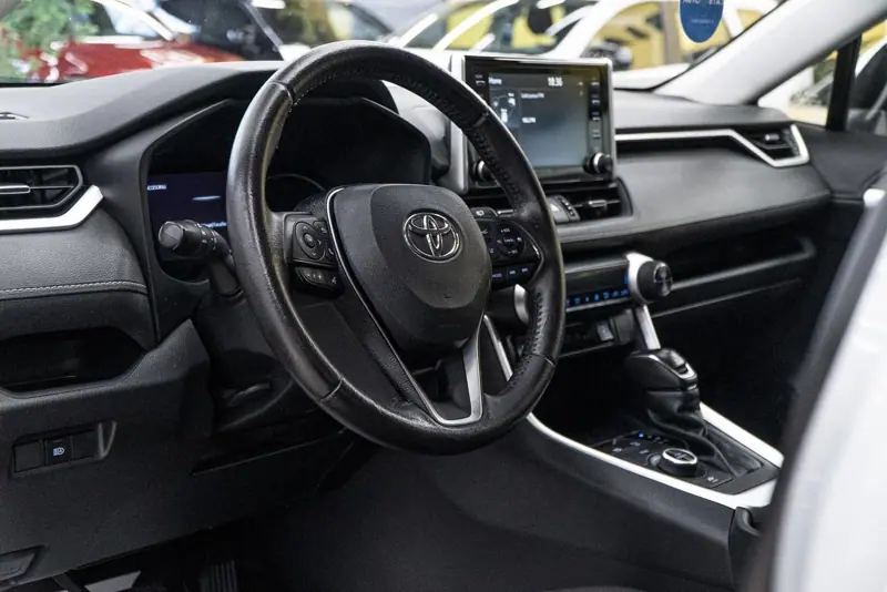 Toyota RAV4 — Poza 6