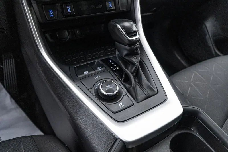 Toyota RAV4 — Poza 15