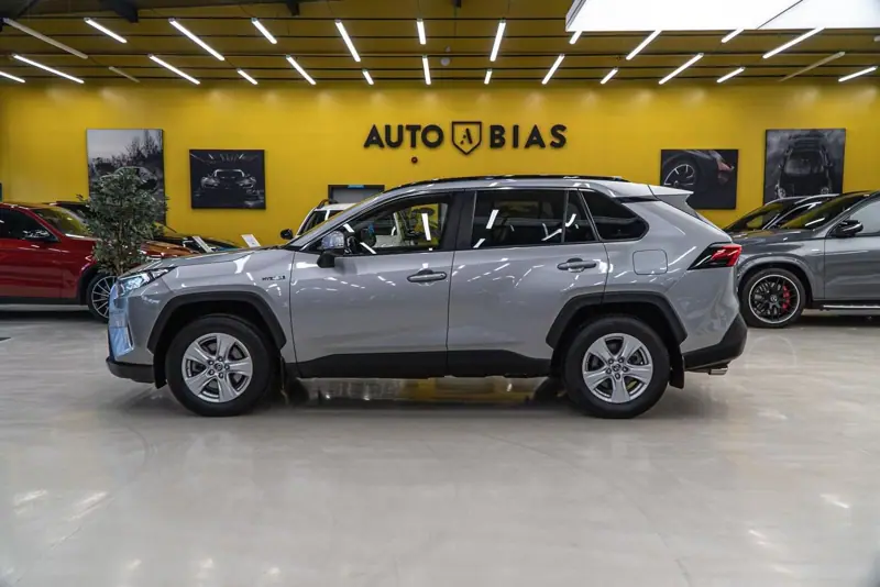 Toyota RAV4 — Poza 16