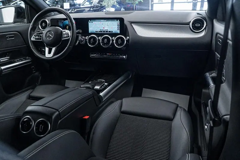 Mercedes-Benz GLA — Poza 2