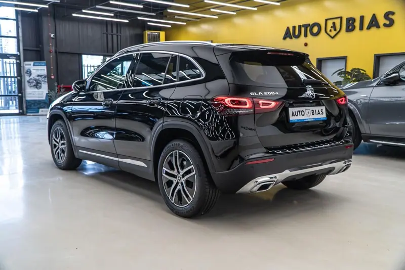 Mercedes-Benz GLA — Poza 5