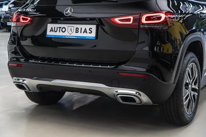 Mercedes-Benz GLA — Poza 13