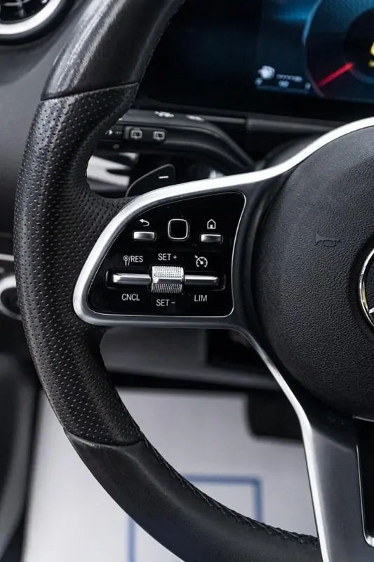 Mercedes-Benz GLA — Poza 18