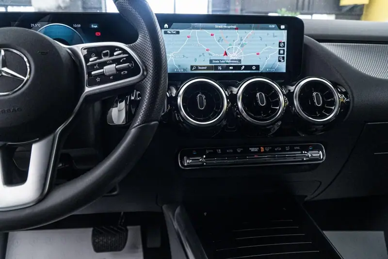 Mercedes-Benz GLA — Poza 29