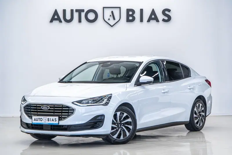 Ford Focus 2022 — poza 1