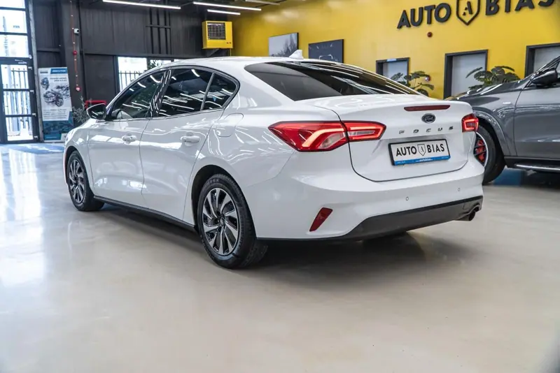 Ford Focus — Poza 5