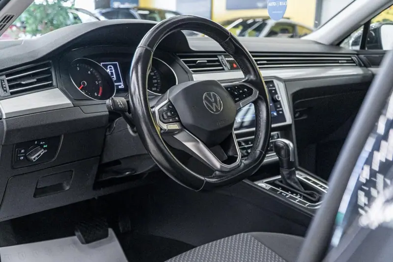 Volkswagen Passat — Poza 6