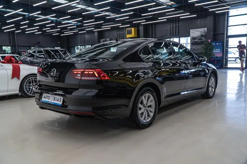 Volkswagen Passat — Poza 7
