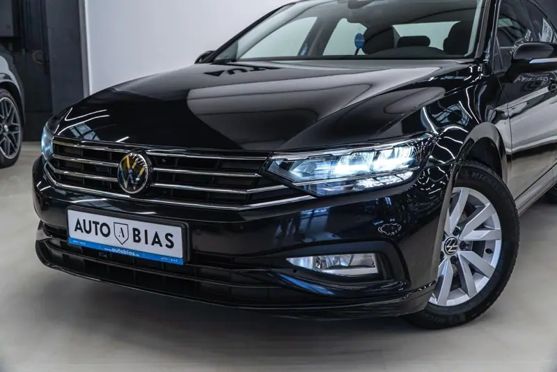 Volkswagen Passat — Poza 10