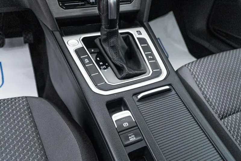Volkswagen Passat — Poza 20