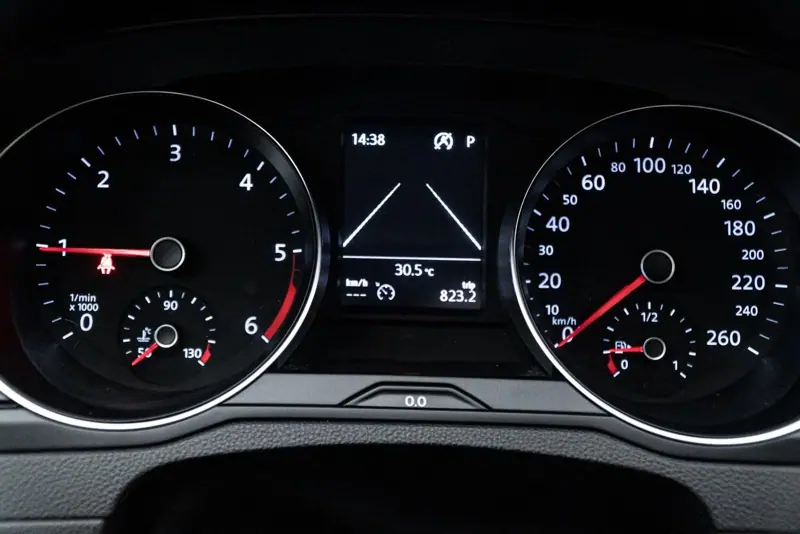 Volkswagen Passat — Poza 33
