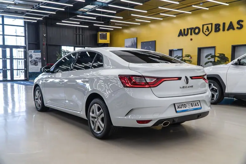 Renault Megane — Poza 5