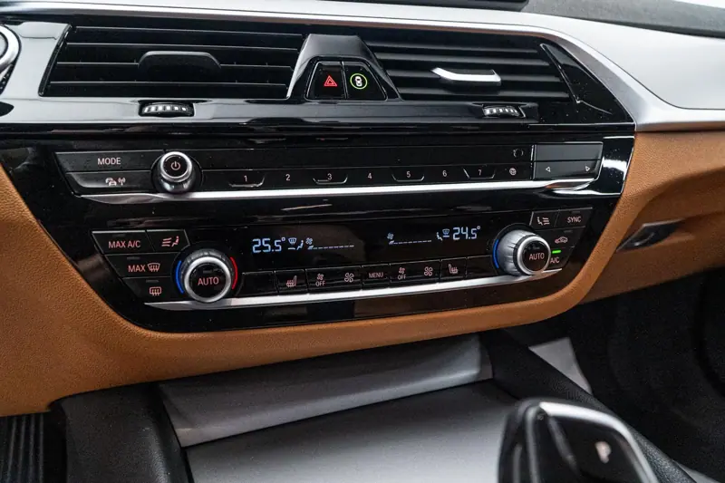BMW Seria 5 — Poza 11