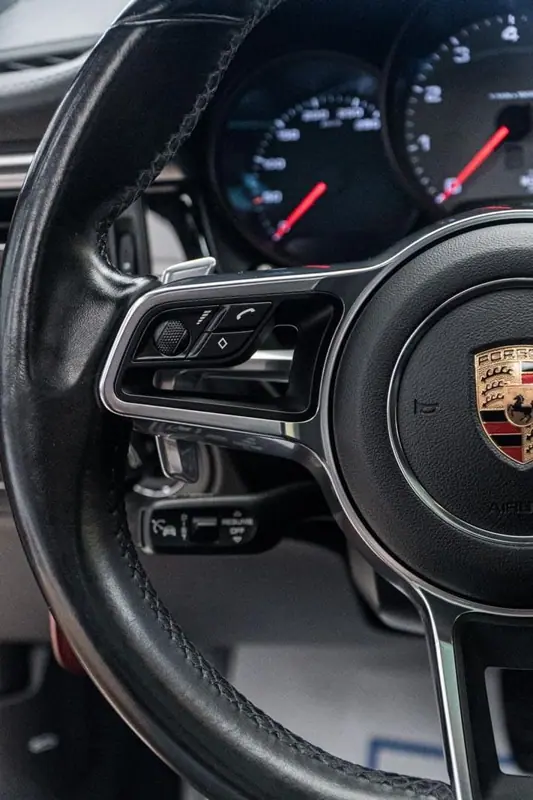Porsche Macan — Poza 20