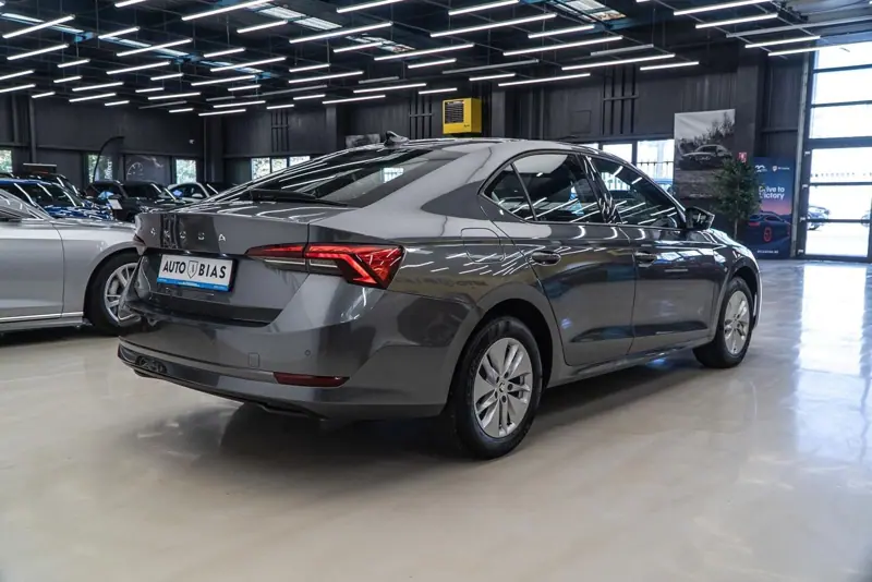 Skoda Octavia — Poza 7