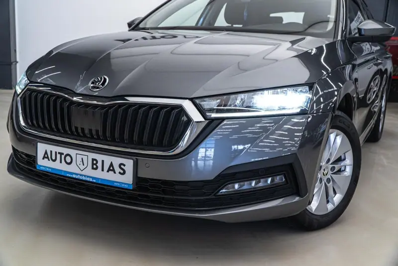 Skoda Octavia — Poza 10