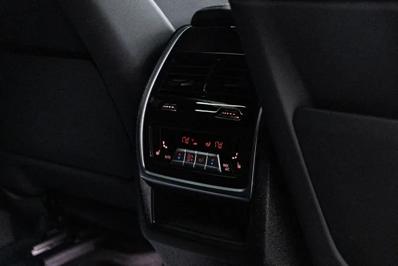 BMW XM — Poza 19