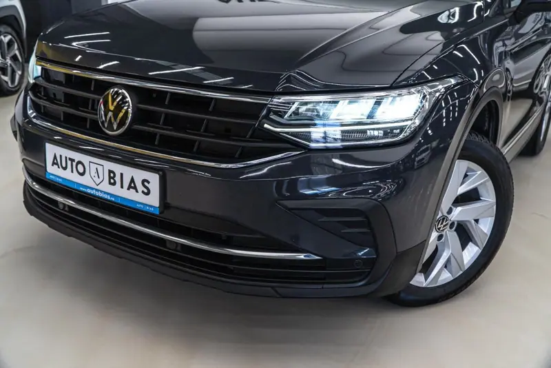 Volkswagen Tiguan — Poza 10