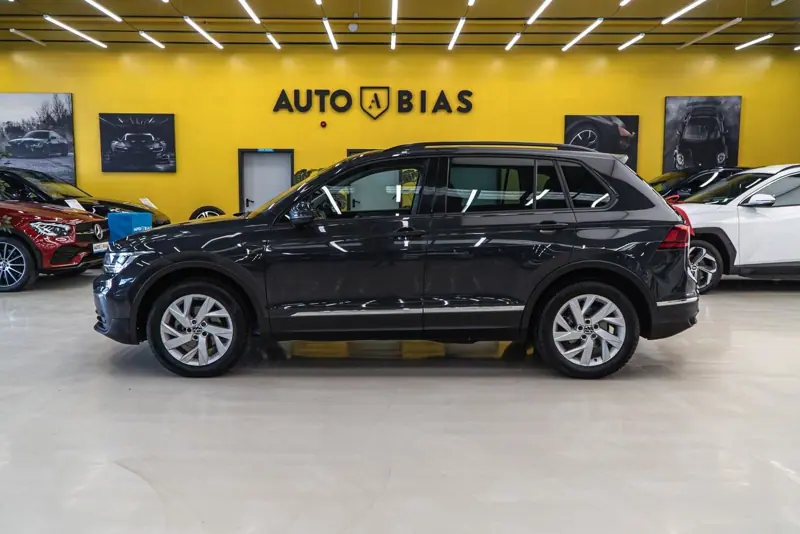 Volkswagen Tiguan — Poza 16