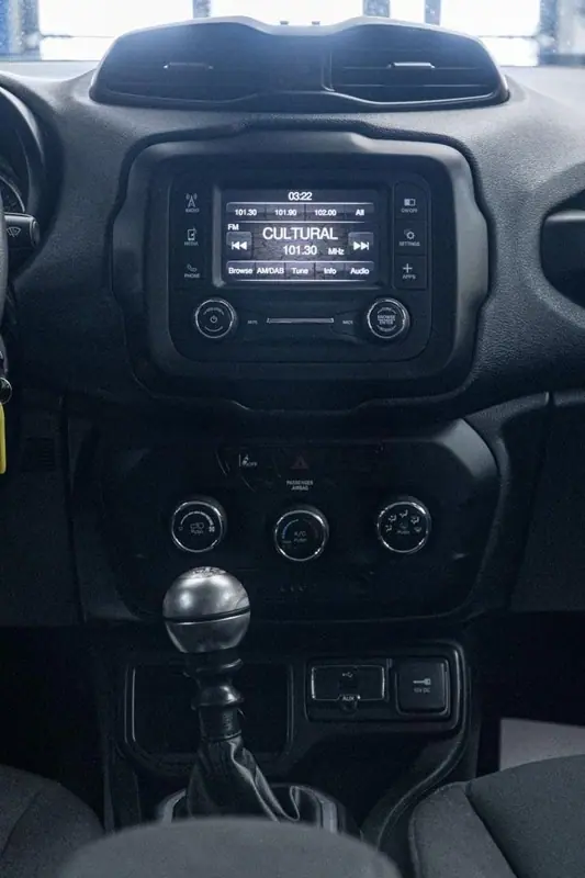 Jeep Renegade — Poza 4