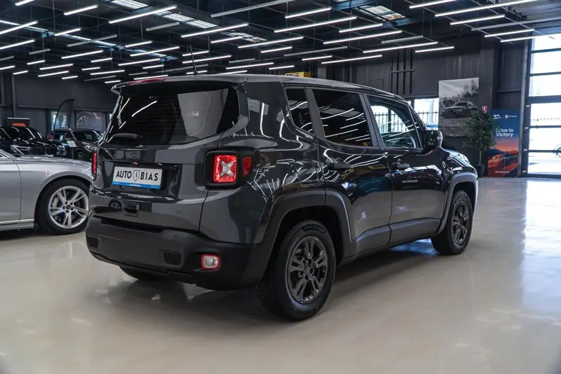 Jeep Renegade — Poza 7