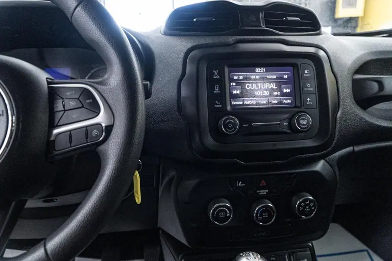 Jeep Renegade — Poza 27