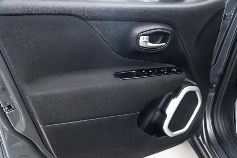 Jeep Renegade — Poza 29