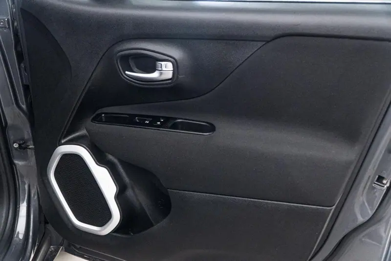 Jeep Renegade — Poza 32