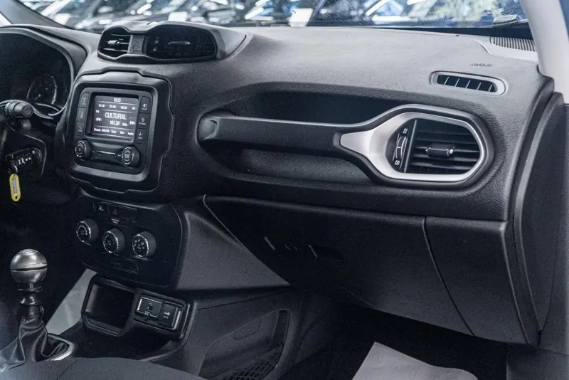 Jeep Renegade — Poza 35