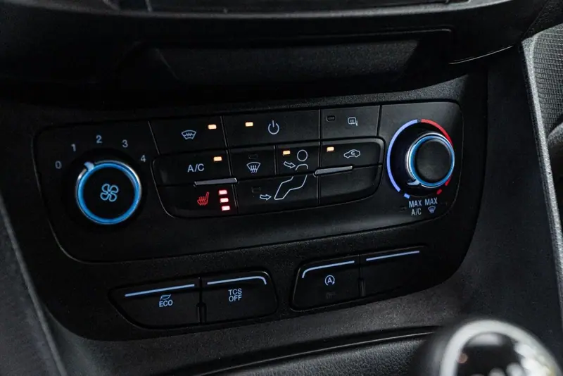 Ford Transit Connect — Poza 9