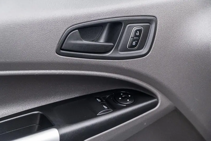 Ford Transit Connect — Poza 26