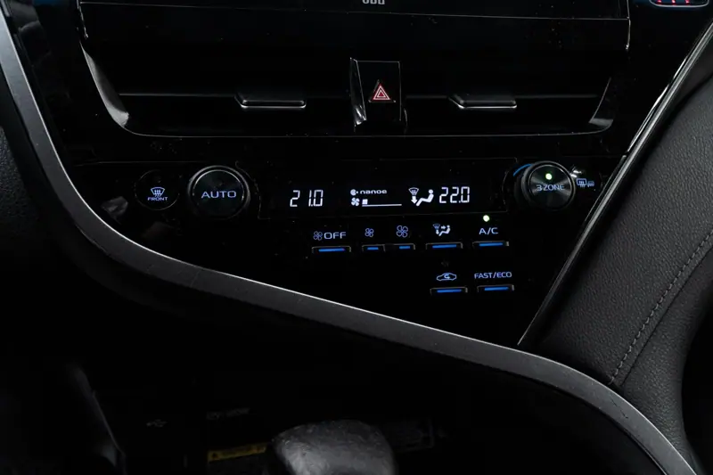 Toyota Camry — Poza 17