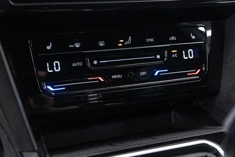 Volkswagen Passat Alltrack — Poza 11