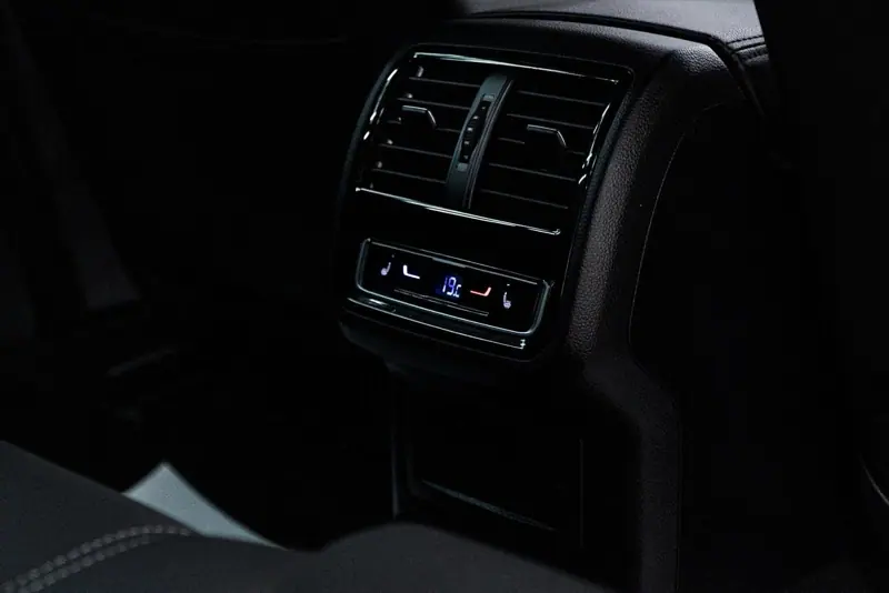 Volkswagen Passat Alltrack — Poza 18