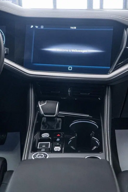 Volkswagen Touareg — Poza 4