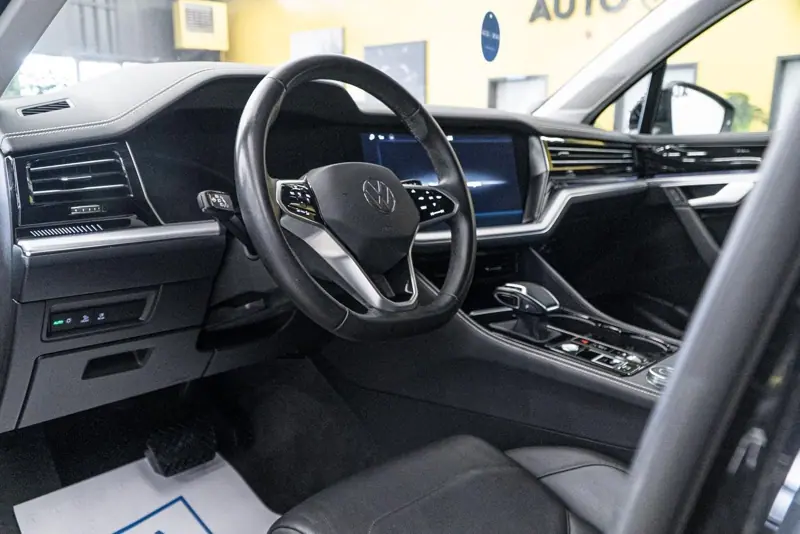 Volkswagen Touareg — Poza 6