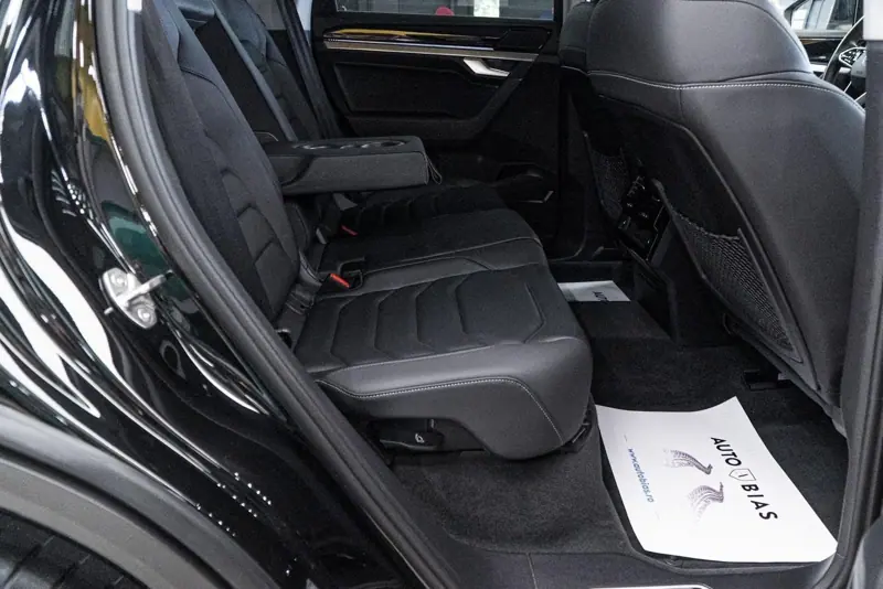 Volkswagen Touareg — Poza 8