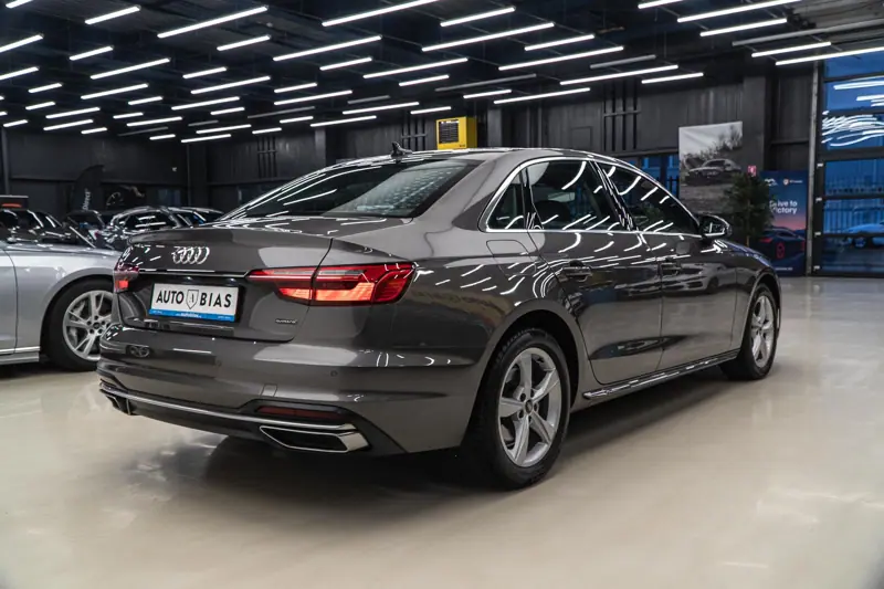 Audi A4 Limuzina — Poza 5