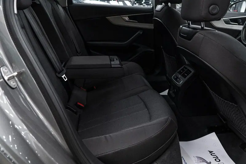 Audi A4 Limuzina — Poza 8