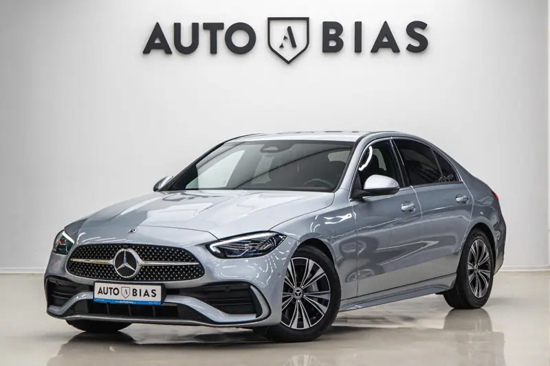 Mercedes-Benz C — Poza 1