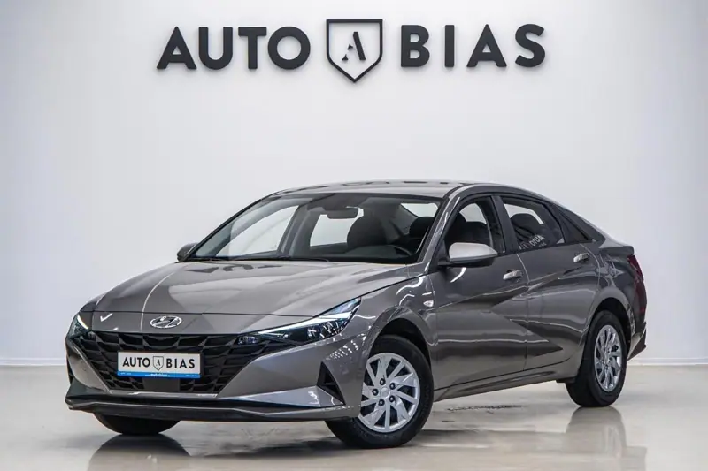 Hyundai Elantra 2022 — poza 1