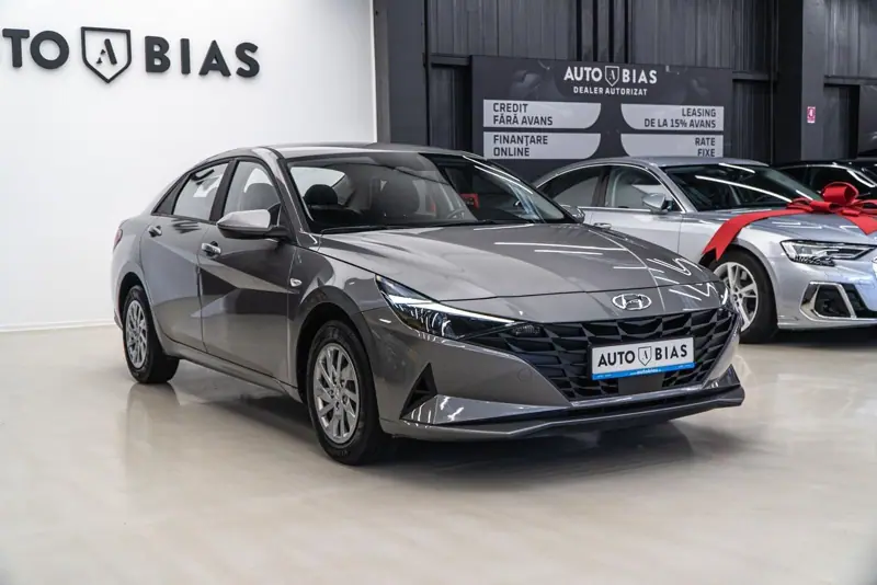 Hyundai Elantra — Poza 3
