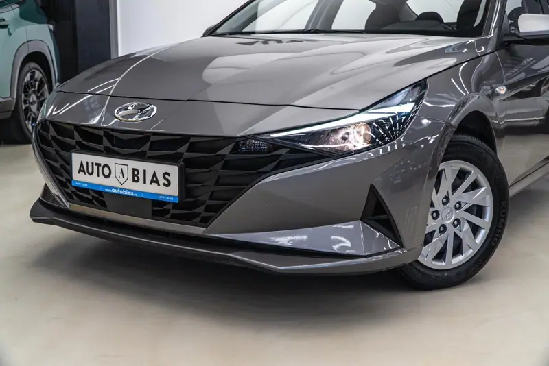 Hyundai Elantra — Poza 10
