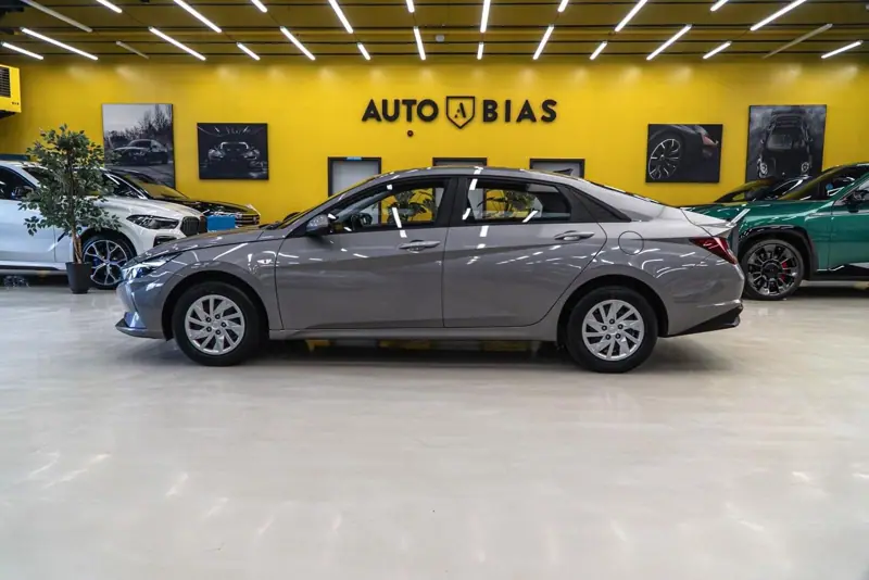 Hyundai Elantra — Poza 16